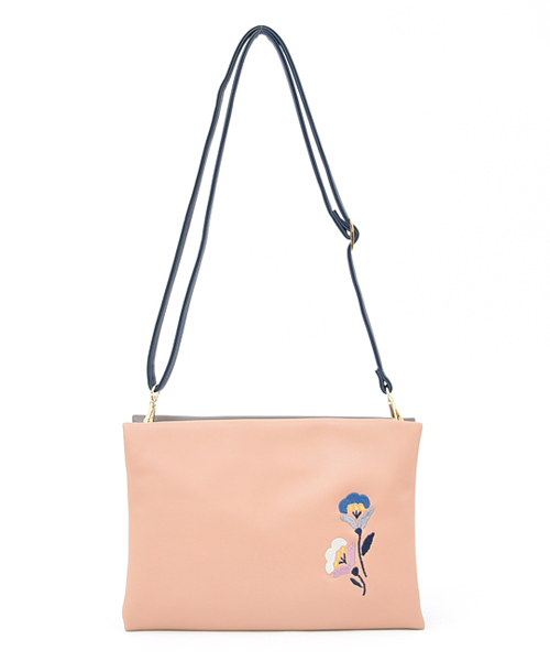 かなぷぅꕤ*。゜ꕤ*　横長ショルダーバッグ　インド刺繍ハート柄ベージュ かなぷぅꕤ*。゜ꕤ*様専用 横長ショルダーバッグ インド刺繍ハート柄