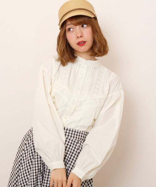 RAY CASSIN（レイカズン）の「レース切替ブラウス（シャツ/ブラウス・レディース・ブラック/オフホワイト/A・FREE）」の2枚目の写真