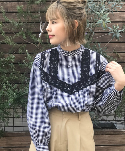 RAY CASSIN（レイカズン）の「レース切替ブラウス（シャツ/ブラウス・レディース・ブラック/オフホワイト/A・FREE）」の3枚目の写真