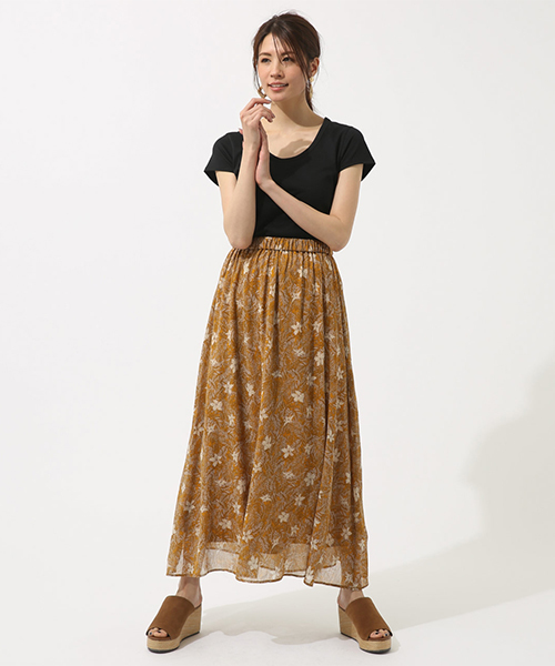 AZUL by moussy（アズールバイマウジー）の「楊柳シフォンプリントギャザーSK（スカート・レディース・オレンジ/ベージュ/ブラック・MEDIUM/SMALL）」の10枚目の写真