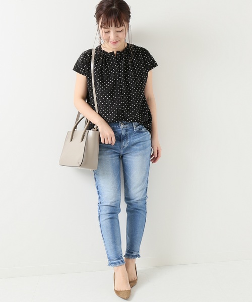 La TOTALITE（ラトータリテ）の「ドットプチタックフレンチシャツ【手洗い可能】◆（シャツ/ブラウス・レディース・ホワイト/ブラック・FREE）」の7枚目の写真