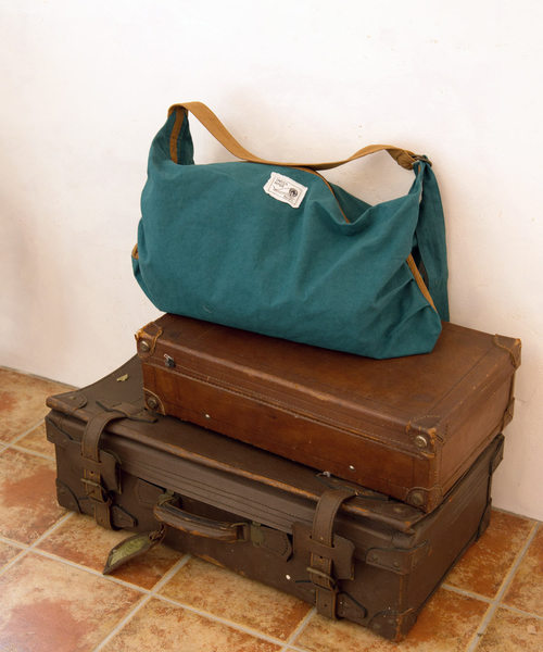 チャイハネ（チャイハネ）の「【チャイハネ】INDIA MADE シンプルビッグショルダーバッグ（ショルダーバッグ・メンズ・ホワイト/ブラック/ブルー/キャメル・FREE）」の12枚目の写真