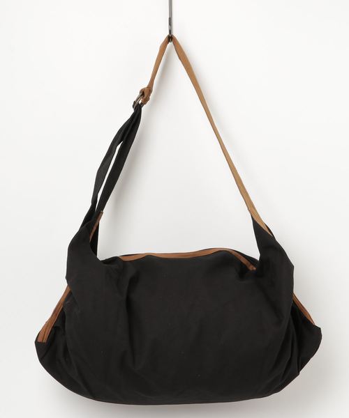 チャイハネ（チャイハネ）の「【チャイハネ】INDIA MADE シンプルビッグショルダーバッグ（ショルダーバッグ・メンズ・ホワイト/ブラック/ブルー/キャメル・FREE）」の6枚目の写真