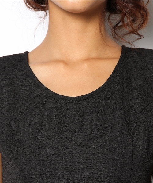 LILIDIA（リリディア）の「パワーショルダーパネルフレアOP（ワンピース・レディース・ライトベージュ/ワインレッド/ブラック・1/2）」の11枚目の写真