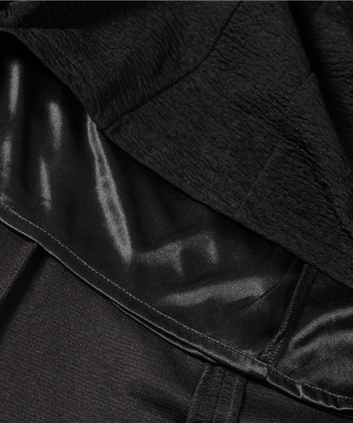 LILIDIA（リリディア）の「パワーショルダーパネルフレアOP（ワンピース・レディース・ライトベージュ/ワインレッド/ブラック・1/2）」の5枚目の写真