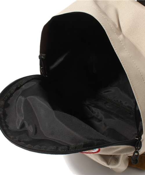 green label relaxing（グリーンレーベルリラクシング）の「EX MEIワッペンDaypack Mサイズ（バックパック/リュック・キッズ・ベージュ/レッド/ダークグリーン・MEDIUM）」の8枚目の写真