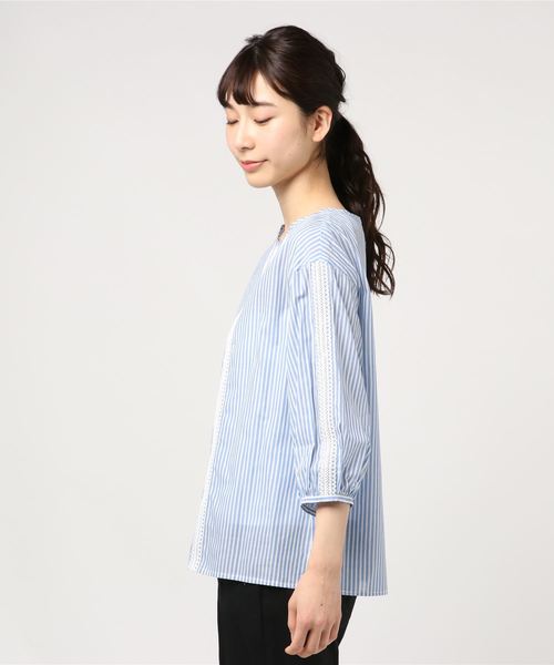 Petit Honfleur（プチオンフルール）の「◇カタログ掲載◇レース使いプルオーバー（Tシャツ/カットソー・レディース・ホワイト/ブルー/アイボリー・11号/13号/9号）」の4枚目の写真