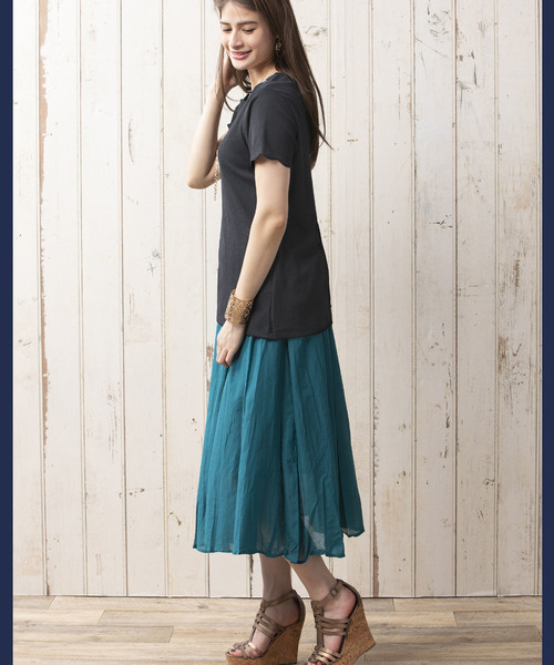 BELLUNA PLUS（ベルーナ）の「ビジュー付スカラップデザインプルオーバー（Tシャツ/カットソー・レディース・ネイビー/ブルー/イエロー系その他/レッド系その他・MEDIUM/LARGE/X-LARGE）」の6枚目の写真