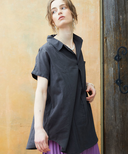 Chaco closet（チャコ クローゼット）の「インド綿キャンブリック フレンチスリーブ スキッパーシャツ（シャツ/ブラウス・レディース・ブルー系その他/チャコールグレー/ホワイト系その他/ブラウン系その他/オフホワイト/グリーン・M）」の3枚目の写真