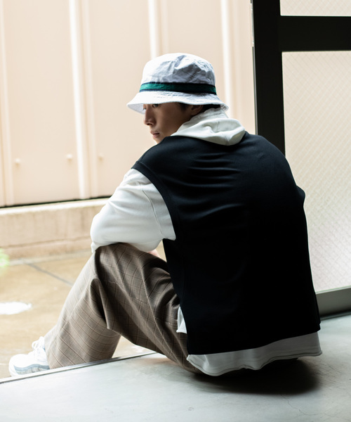 WEGO（ウィゴー）の「WEGO/カノコクルーネックベスト（ベスト・メンズ・ダークグリーン/ベージュ/ブラック/ダークオレンジ・MEDIUM/LARGE）」の9枚目の写真