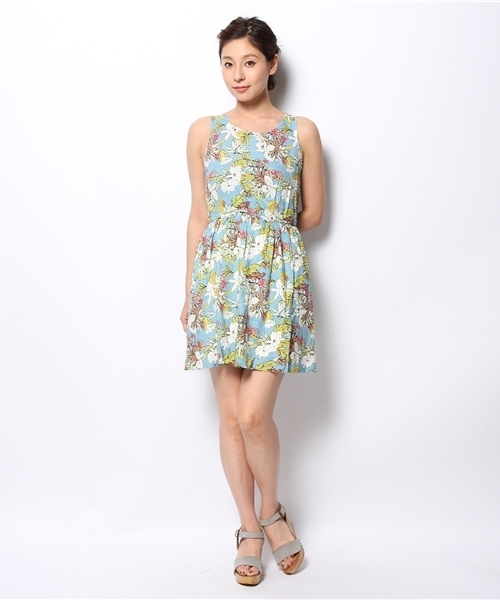 DISCOAT(ディスコート)の「【Discoat】ボタニカルPtワンピース(ワンピース・レディース・ライトブルー/オフホワイト・フリ-)」の9枚目の写真