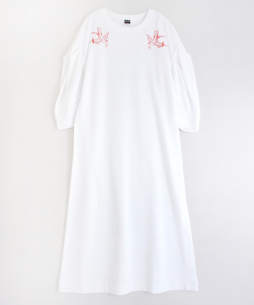 RNA（アールエヌエー）の「M1323 スリーブデザインマキシTシャツワンピース（ワンピース・レディース・ホワイト/ベージュ/ブラック・MEDIUM）」の10枚目の写真