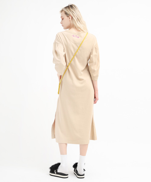 RNA（アールエヌエー）の「M1323 スリーブデザインマキシTシャツワンピース（ワンピース・レディース・ホワイト/ベージュ/ブラック・MEDIUM）」の16枚目の写真