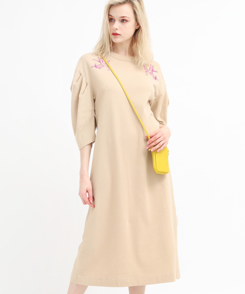 RNA（アールエヌエー）の「M1323 スリーブデザインマキシTシャツワンピース（ワンピース・レディース・ホワイト/ベージュ/ブラック・MEDIUM）」の21枚目の写真