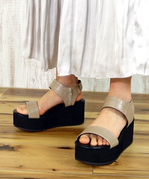 セール 厚底ストラップサンダル クロコ型押し モノトーンコンビ Minia サンダル Minia ミニア のファッション通販 Zozotown