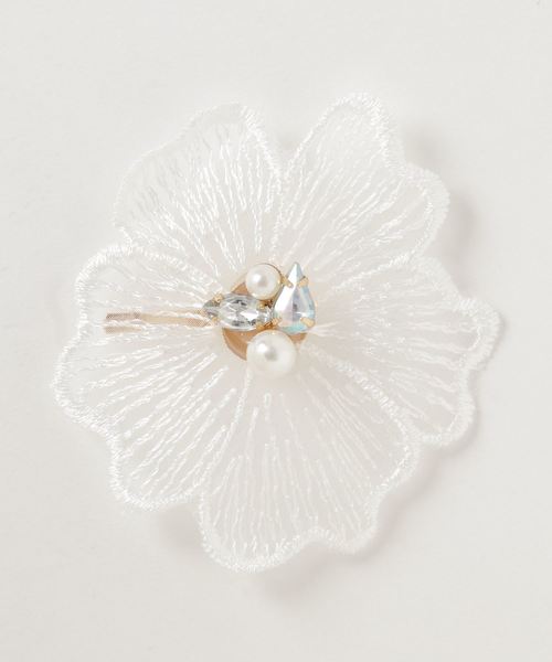 Ree&Mee（リーアンドミー）の「Ree＆Mee ビジュー付き フラワー ポニーフック（バレッタ/ヘアクリップ・レディース・パープル/ホワイト/グリーン/オレンジ・FREE）」の5枚目の写真