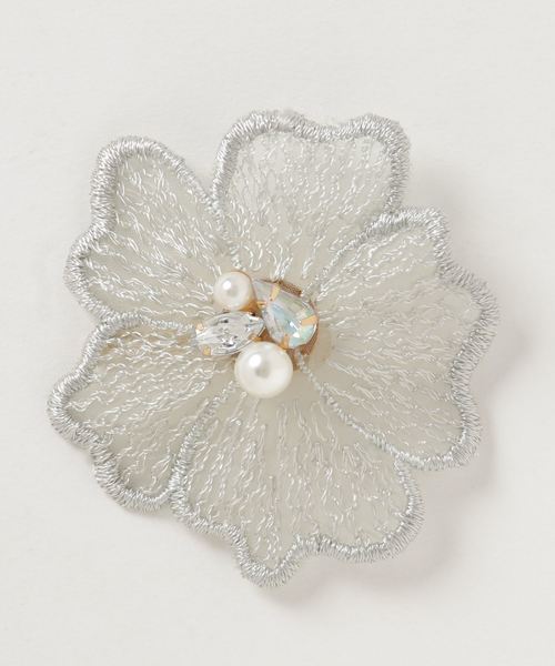 Ree&Mee（リーアンドミー）の「Ree＆Mee ビジュー付き フラワー ポニーフック（バレッタ/ヘアクリップ・レディース・パープル/ホワイト/グリーン/オレンジ・FREE）」の13枚目の写真