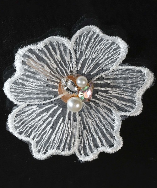 Ree&Mee（リーアンドミー）の「Ree＆Mee ビジュー付き フラワー ポニーフック（バレッタ/ヘアクリップ・レディース・パープル/ホワイト/グリーン/オレンジ・FREE）」の16枚目の写真