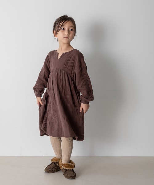 MAKE YOUR DAY（メイクユアデイ）の「ギャザー切替ワンピース■80～140cm（ワンピース・キッズ・ダークグリーン/ベージュ/ダークブラウン/ブラウン/サーモンピンク/ピンク・140/90/120/80/130/100/110）」の10枚目の写真