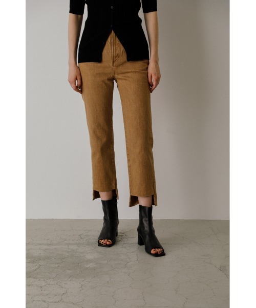 RIM.ARK(リムアーク)の「Hem asymmetry denim(デニムパンツ・レディース・ホワイト/ブラック/ベージュ・38/36)」の7枚目の写真