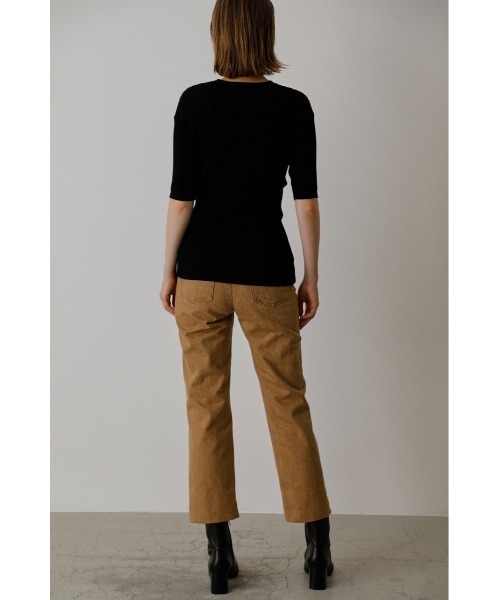 RIM.ARK(リムアーク)の「Hem asymmetry denim(デニムパンツ・レディース・ホワイト/ブラック/ベージュ・38/36)」の8枚目の写真