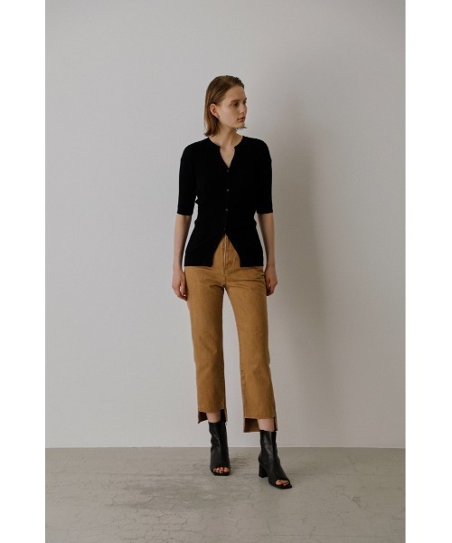 RIM.ARK(リムアーク)の「Hem asymmetry denim(デニムパンツ・レディース・ホワイト/ブラック/ベージュ・38/36)」の9枚目の写真