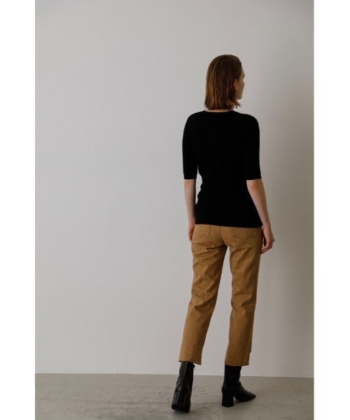 RIM.ARK(リムアーク)の「Hem asymmetry denim(デニムパンツ・レディース・ホワイト/ブラック/ベージュ・38/36)」の10枚目の写真