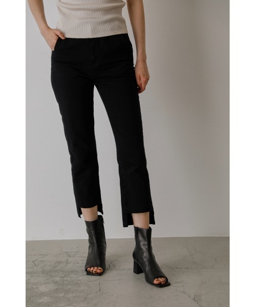 RIM.ARK(リムアーク)の「Hem asymmetry denim(デニムパンツ・レディース・ホワイト/ブラック/ベージュ・38/36)」の16枚目の写真