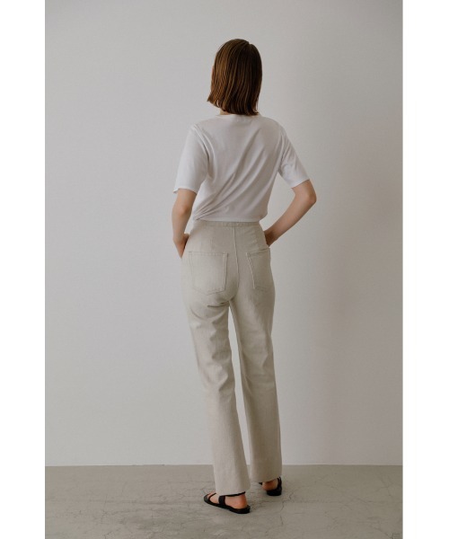 RIM.ARK(リムアーク)の「Hem asymmetry denim(デニムパンツ・レディース・ホワイト/ブラック/ベージュ・38/36)」の21枚目の写真