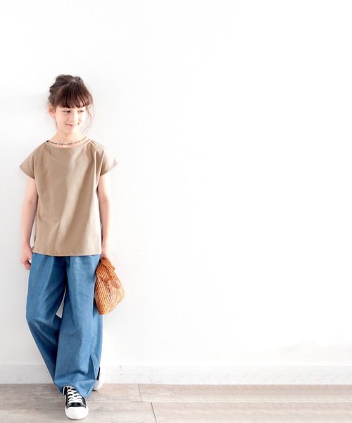 classicalelf(クラシカルエルフ)の「《キッズ》綿100% 上質コットン。シンプルフレンチトップス(Tシャツ/カットソー・キッズ・ブラック/モカ/ホワイト・150/160/140/130)」の8枚目の写真