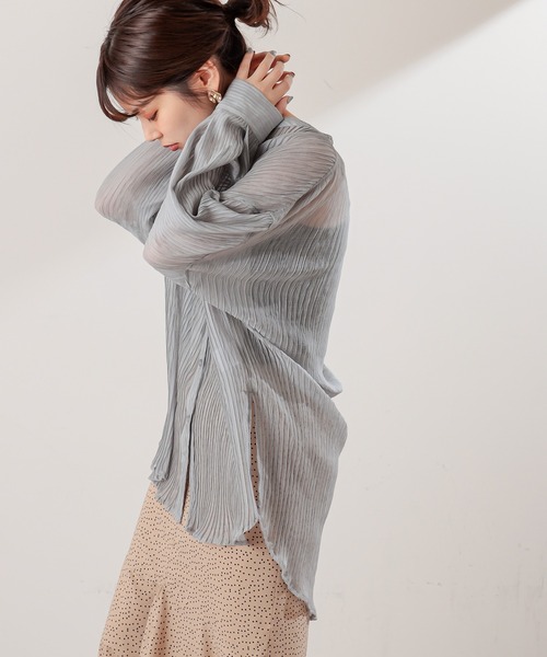 natural couture(ナチュラルクチュール)の「シアープリーツシャツチュニック(シャツ/ブラウス・レディース・アイボリー/グレー/ピンク・FREE)」の2枚目の写真
