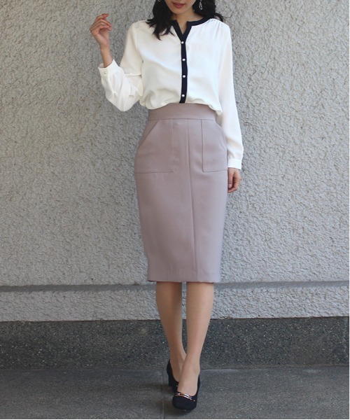 TRUDEA（トルディア）の「リバーストレッチ貼りポケットタイトスカート（スカート・レディース・ネイビー/グレイッシュベージュ/ラベンダー/モカ・LARGE/MEDIUM/SMALL）」の14枚目の写真