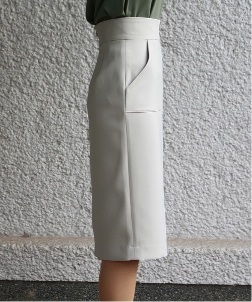 TRUDEA（トルディア）の「リバーストレッチ貼りポケットタイトスカート（スカート・レディース・ネイビー/グレイッシュベージュ/ラベンダー/モカ・LARGE/MEDIUM/SMALL）」の6枚目の写真