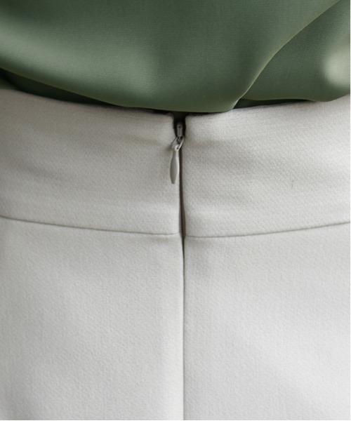 TRUDEA（トルディア）の「リバーストレッチ貼りポケットタイトスカート（スカート・レディース・ネイビー/グレイッシュベージュ/ラベンダー/モカ・LARGE/MEDIUM/SMALL）」の9枚目の写真