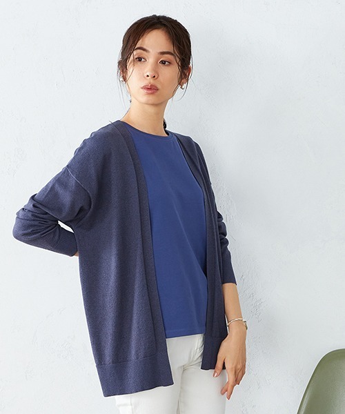 COMME CA ISM(コムサイズム)の「ラメ ニットカーディガン(カーディガン/ボレロ・レディース・ベージュ/ブルー/チャコール・MEDIUM/LARGE)」の1枚目の写真