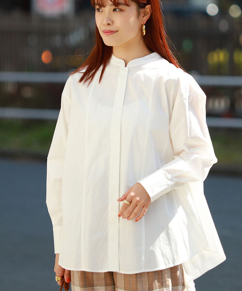 Ray BEAMS(レイビームス)の「Ray BEAMS / バック タック フレア シャツ(シャツ/ブラウス・レディース・ベージュ/ホワイト/ブラック・ONE SIZE)」の5枚目の写真