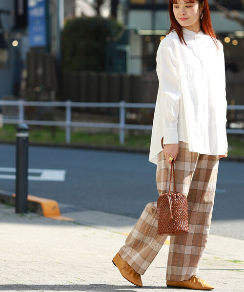 Ray BEAMS(レイビームス)の「Ray BEAMS / バック タック フレア シャツ(シャツ/ブラウス・レディース・ベージュ/ホワイト/ブラック・ONE SIZE)」の8枚目の写真