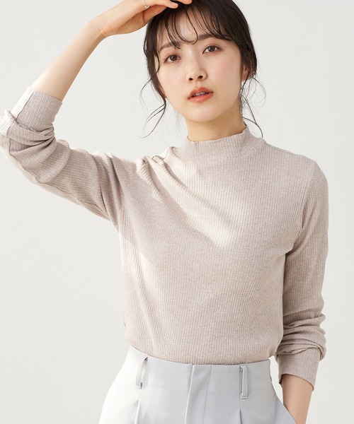 earth music&ecology（アースミュージックアンドエコロジー）の「チェーン柄リブ長袖ハイネックプルオーバー ＊（Tシャツ/カットソー・レディース・サックスブルー/オフホワイト/杢グレー/ブラック/イエロー/ベージュ系その他2・M/S）」の4枚目の写真