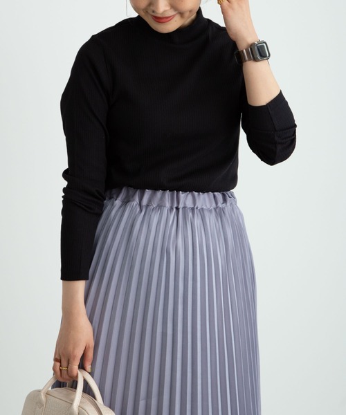 earth music&ecology（アースミュージックアンドエコロジー）の「チェーン柄リブ長袖ハイネックプルオーバー ＊（Tシャツ/カットソー・レディース・サックスブルー/オフホワイト/杢グレー/ブラック/イエロー/ベージュ系その他2・M/S）」の13枚目の写真