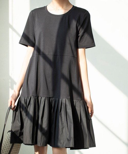 SAISON DE PAPILLON（セゾンドパピヨン）の「プリーツヘムTシャツワンピース（ワンピース・レディース・ブラック・S/M/L）」の17枚目の写真