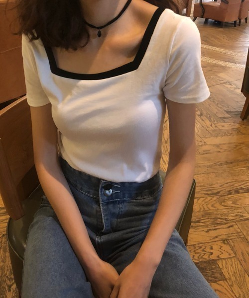 yuue' ( wear )(ユーイ)の「スクエアネックシンプル半袖Tシャツ(Tシャツ/カットソー・レディース・ホワイト/ブラック・MEDIUM/LARGE/X-LARGE)」の2枚目の写真