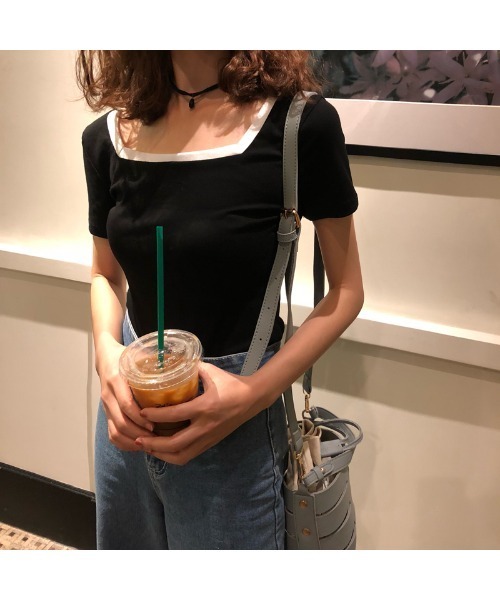 yuue' ( wear )(ユーイ)の「スクエアネックシンプル半袖Tシャツ(Tシャツ/カットソー・レディース・ホワイト/ブラック・MEDIUM/LARGE/X-LARGE)」の5枚目の写真