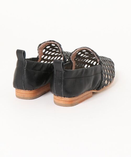 WOVEN（ウーヴン）の「WOVEN (ウーヴン) / メキシコ製 メッシュレザー スリッポン サンダル AMI（スリッポン・レディース・ホワイト/ブラック/ベージュ・6/8/9/5/7）」の4枚目の写真