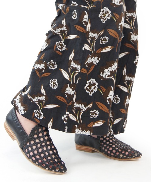 WOVEN（ウーヴン）の「WOVEN (ウーヴン) / メキシコ製 メッシュレザー スリッポン サンダル AMI（スリッポン・レディース・ホワイト/ブラック/ベージュ・6/8/9/5/7）」の2枚目の写真