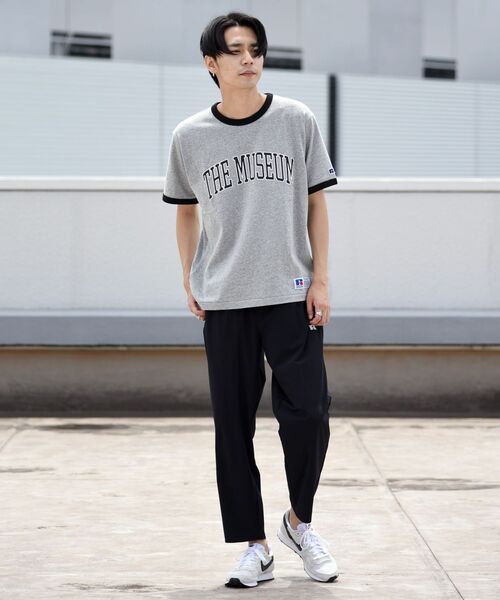 Russell Athletic（ラッセルアスレティック）の「【WEB限定/SHIPS別注】RUSSELL ATHLETIC: カレッジ プリント リンガー Tシャツ（Tシャツ/カットソー・メンズ・ホワイト/オフホワイト/ブラック/ダークグレー・LARGE/X-LARGE/MEDIUM/SMALL）」の5枚目の写真