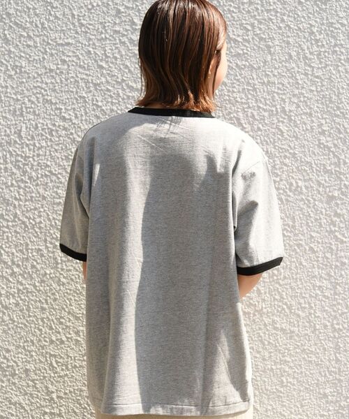 Russell Athletic（ラッセルアスレティック）の「【WEB限定/SHIPS別注】RUSSELL ATHLETIC: カレッジ プリント リンガー Tシャツ（Tシャツ/カットソー・メンズ・ホワイト/オフホワイト/ブラック/ダークグレー・LARGE/X-LARGE/MEDIUM/SMALL）」の20枚目の写真