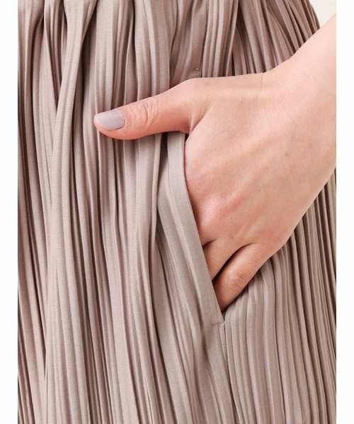 a.v.v（アーヴェヴェ）の「プリーツイージーパンツ（その他パンツ・レディース・アイボリー/ベージュ・38/36/40/34/42）」の13枚目の写真