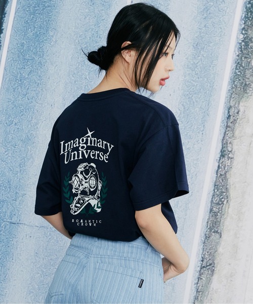ROMANTIC CROWN（ロマンティッククラウン）の「【ROMANTIC CROWN】UNIVERSE FROGMAN TEE / ロマンティッククラウン ユニバース フロッグマン グラフィック Tシャツ（Tシャツ/カットソー・メンズ・スカイブルー/ホワイト/ネイビー・LARGE/X-LARGE/MEDIUM/SMALL）」の3枚目の写真
