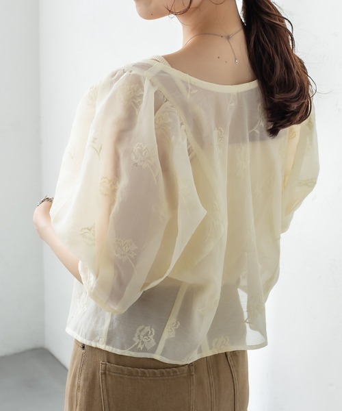 mystic（ミスティック）の「オーガンジー刺繍ブラウス（シャツ/ブラウス・レディース・ベージュ/オフホワイト/ブルー・FREE）」の10枚目の写真