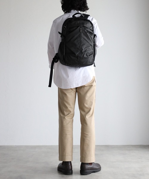 GUSCIO UOMO（グッシオ ウォーモ）の「【グッシオ ウォーモ】撥水ナイロンバックパック　センタファスナー　デイパック リップストップ　本革付属（バックパック/リュック・メンズ・ブラック/グレー/ライトグレー/ネイビー・FREE）」の15枚目の写真